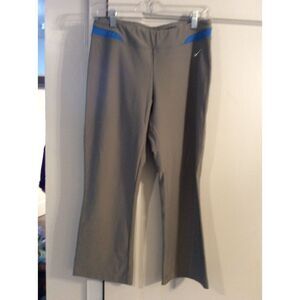 Nike Fit Dry Medium 8-10 Olive Green Capri Work Out pants womens